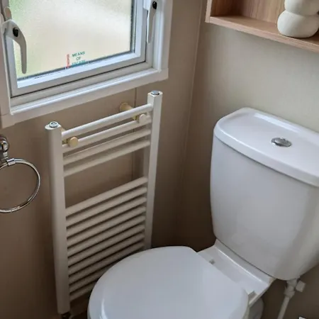 Laurel Rise 42 - Primrose Valley Apartment Filey