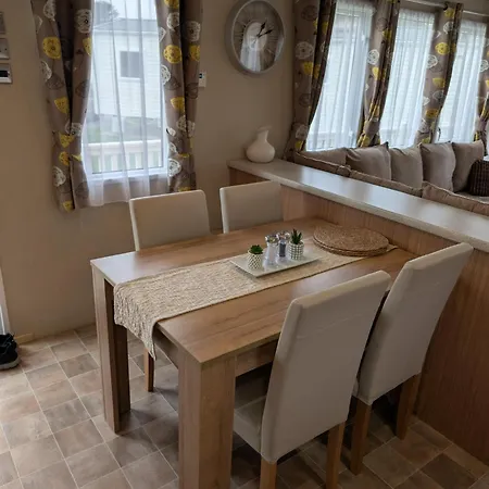 Laurel Rise 42 - Primrose Valley
